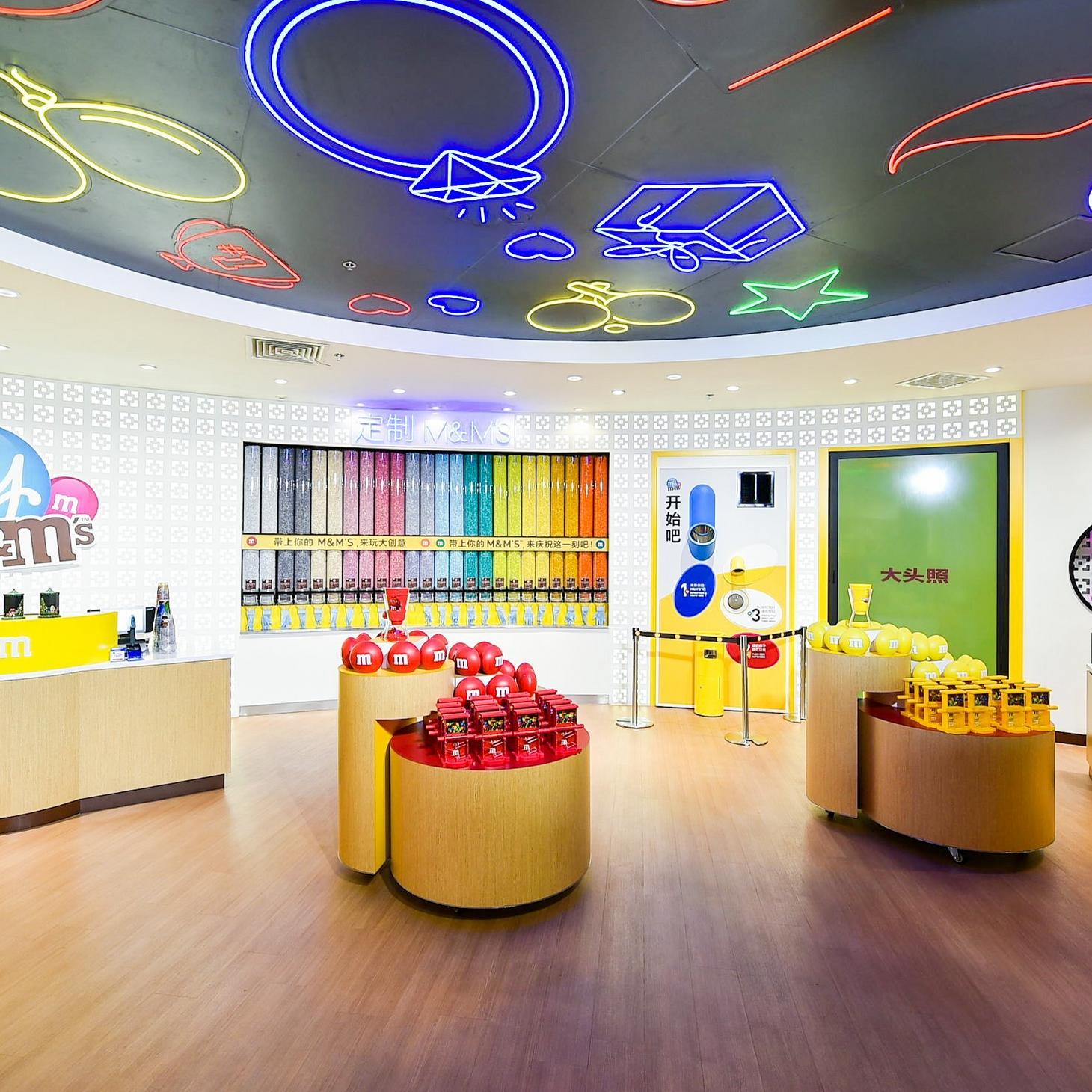 M&M'S Shanghai inside store view