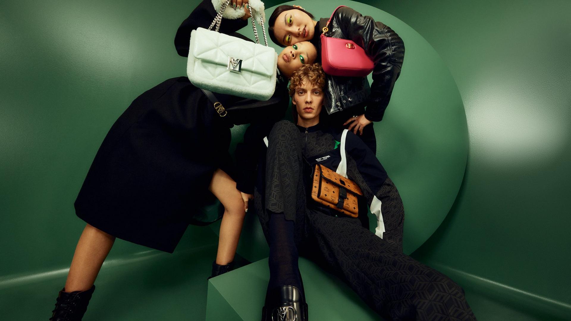 AW22: Forward Motion