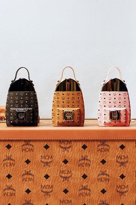 women-accessories-fragrances