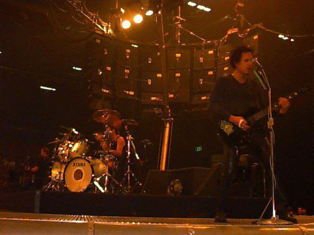 Photo gallery from the gig in Birmingham, England shot on October 6, 1996
