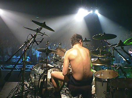 Photo gallery from the gig in Seoul, South Korea shot on April 24, 1998