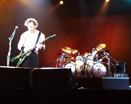 Metallica Photo Gallery: Tokyo, Japan - May 8, 1998
