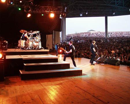 Photo gallery from the gig in Columbus, OH shot on July 4, 1998