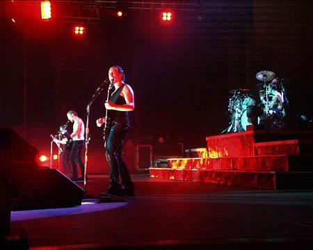 Photo gallery from the gig in Houston, TX shot on August 2, 1998