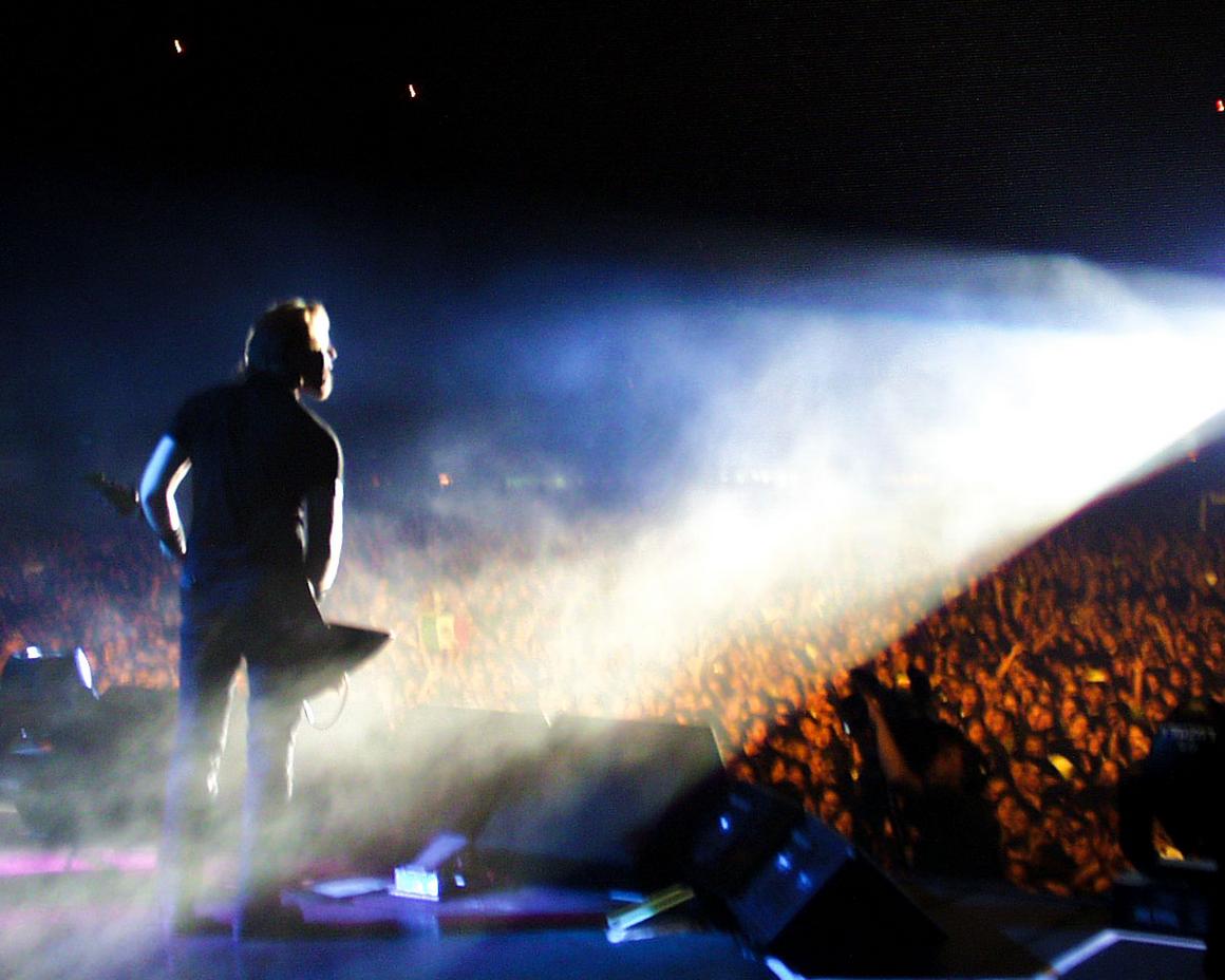 Photo gallery from the gig in Mexico City, Mexico shot on April 30, 1999