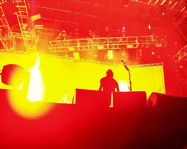 Photo gallery from the gig in Rio de Janeiro, Brazil shot on May 9, 1999