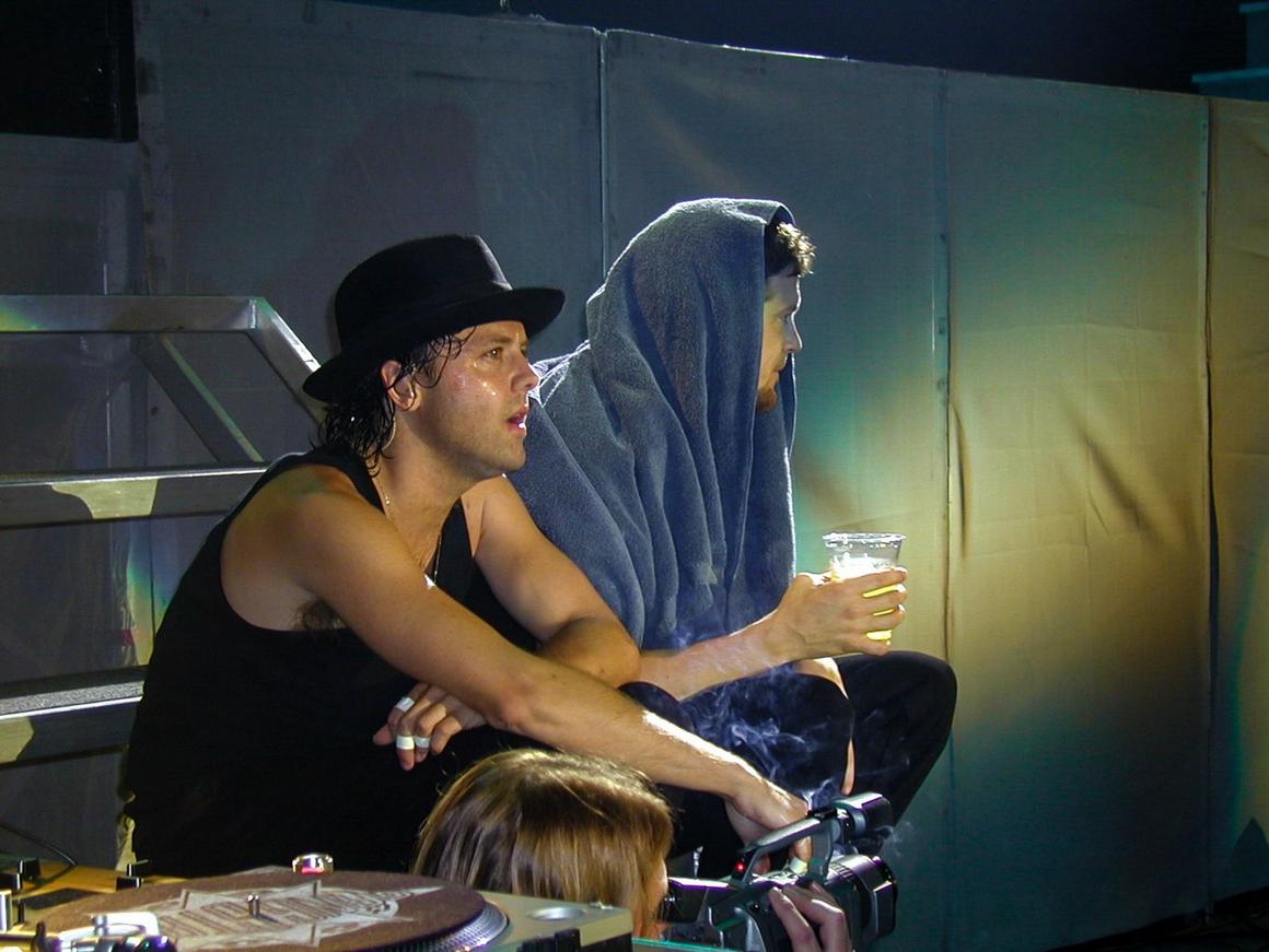 Photo gallery from the gig in Atlanta, GA shot on July 7, 2000