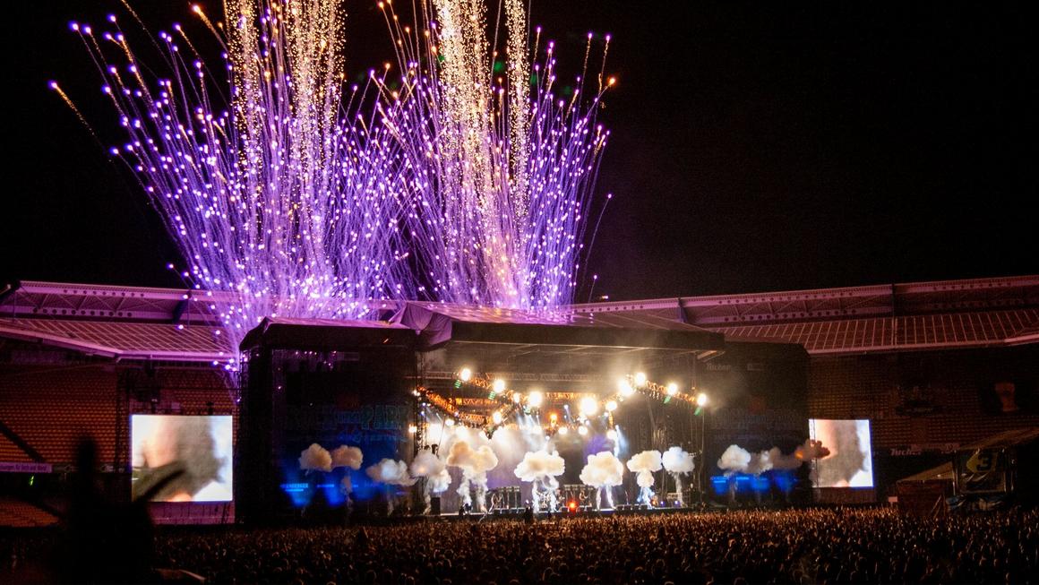 Metallica Photo Gallery: Nuremberg, Germany - June 6, 2003