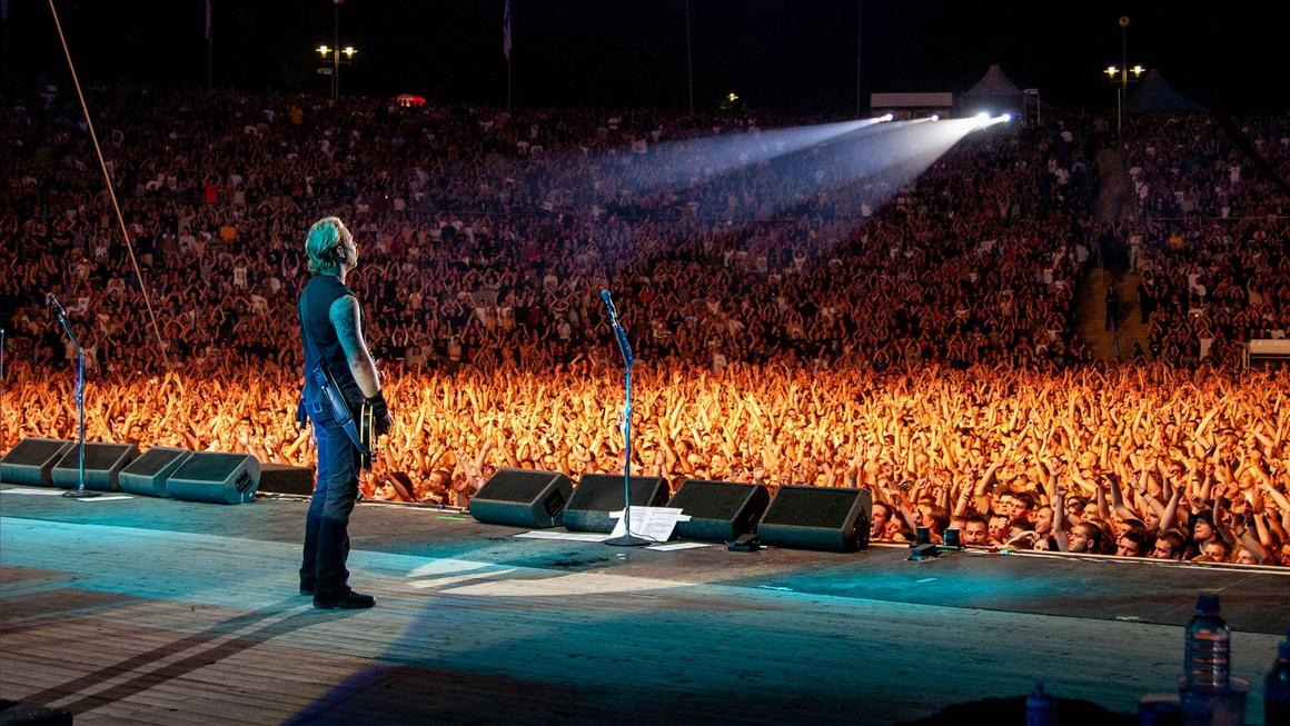 Metallica Photo Gallery: Berlin, Germany - June 7, 2003