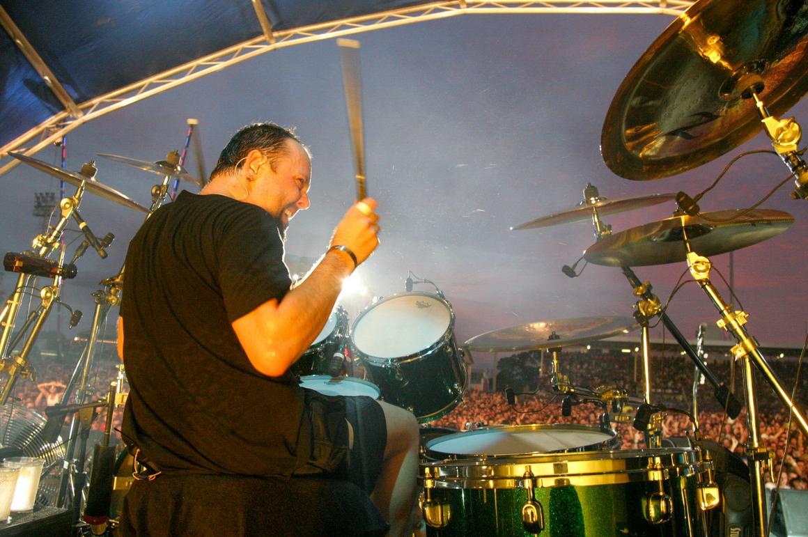 Photo gallery from the gig in Melbourne, Australia shot on January 26, 2004