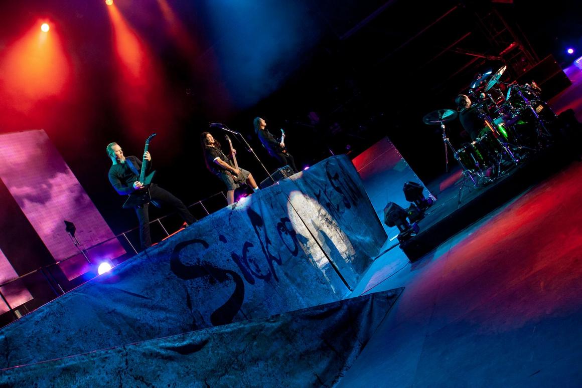 Photo gallery from the gig in Aarhus, Denmark shot on July 13, 2007