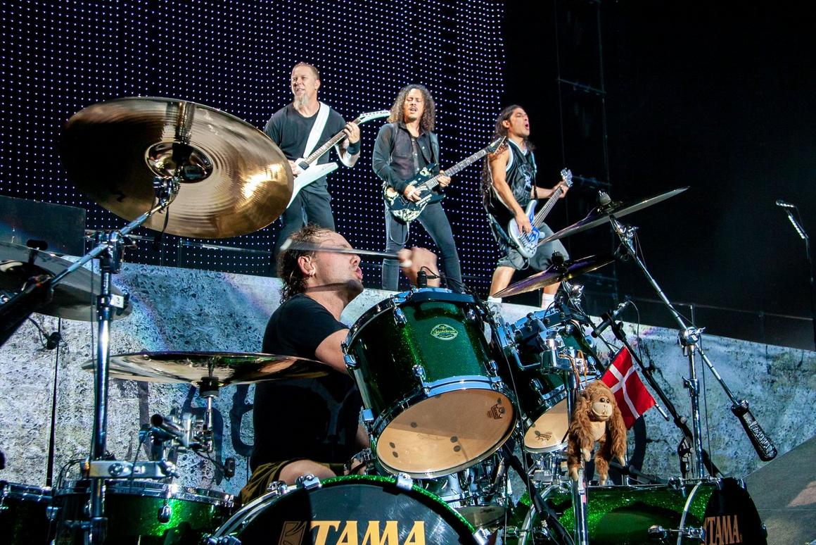 Photo gallery from the gig in Moscow, Russia shot on July 18, 2007