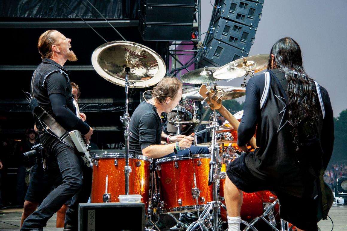 Photo gallery from the gig in Landgraaf, Netherlands shot on May 30, 2008