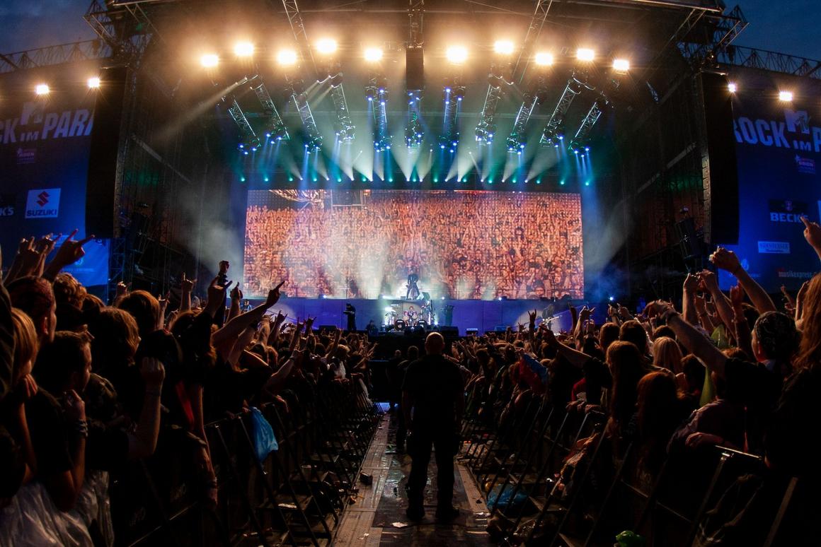 Photo gallery from the gig in Nuremberg, Germany shot on June 8, 2008