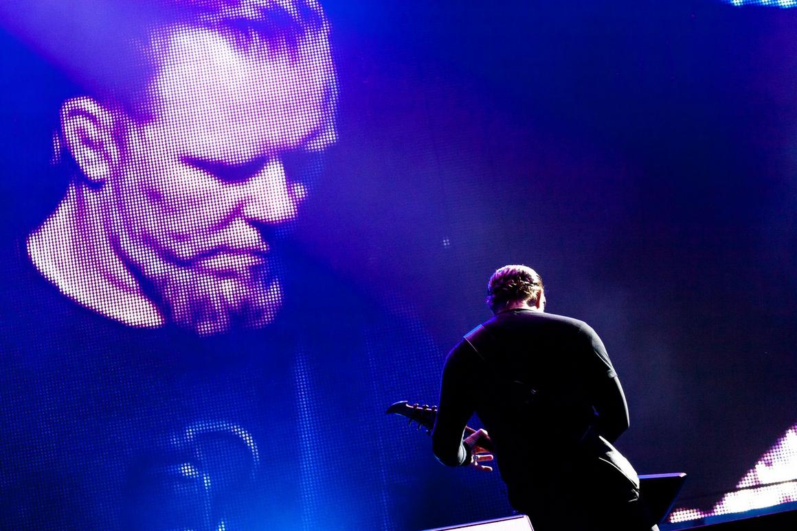 Photo gallery from the gig in Sofia, Bulgaria shot on July 25, 2008