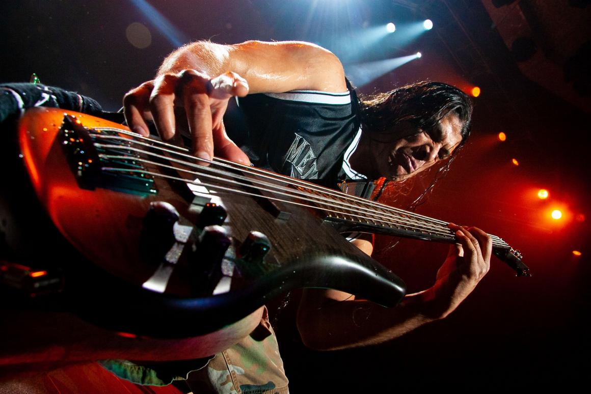 Photo gallery from the gig in Des Moines, IA shot on October 26, 2008