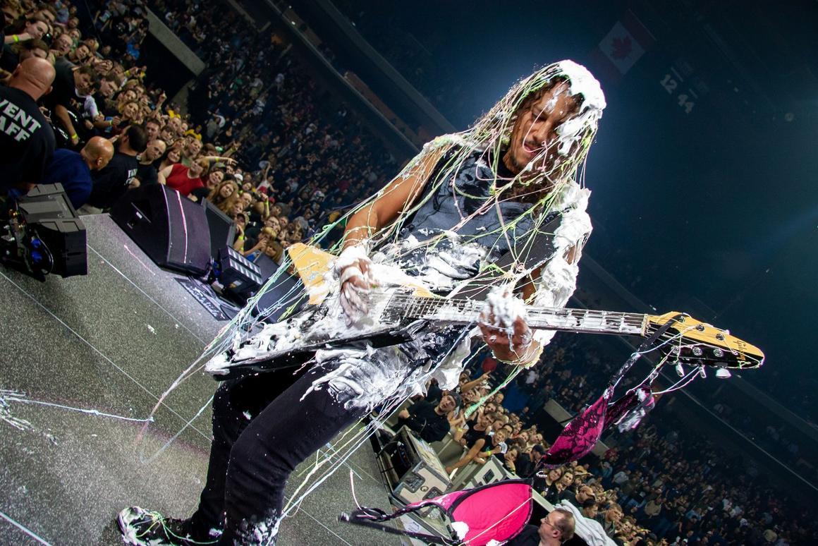 Photo gallery from the gig in Tulsa, OK shot on November 18, 2008