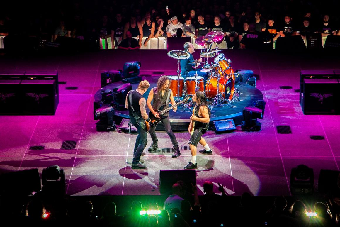 Photo gallery from the gig in Milwaukee, WI shot on January 12, 2009