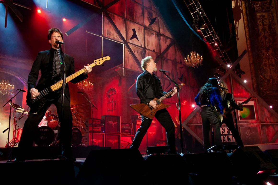 Photo gallery from the gig in Cleveland, OH shot on April 4, 2009