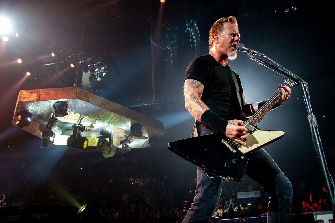 Photo gallery from the gig in Hamburg, Germany shot on May 12, 2009