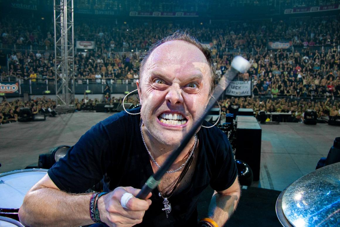 Photo gallery from the gig in Rome, Italy shot on June 24, 2009