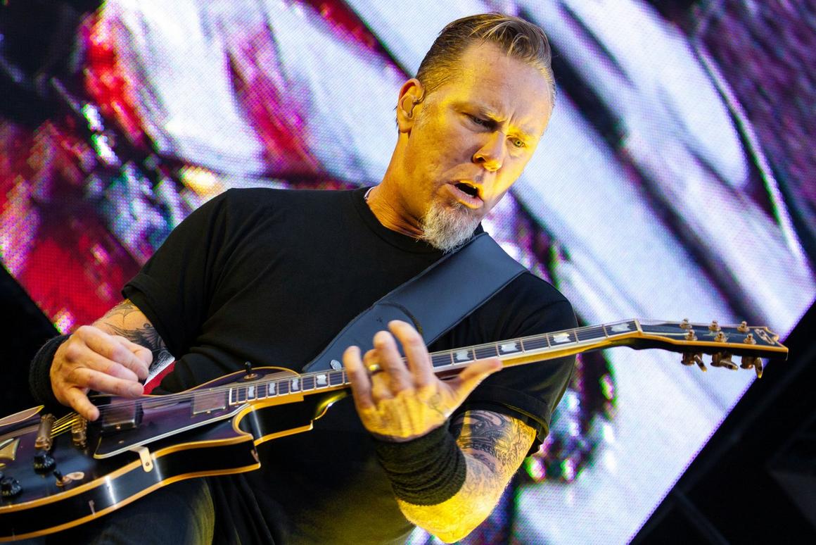 Photo gallery from the gig in Pori, Finland shot on July 25, 2009