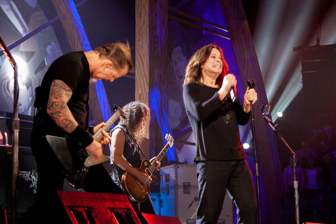 Photo gallery from the gig in New York, NY shot on October 30, 2009