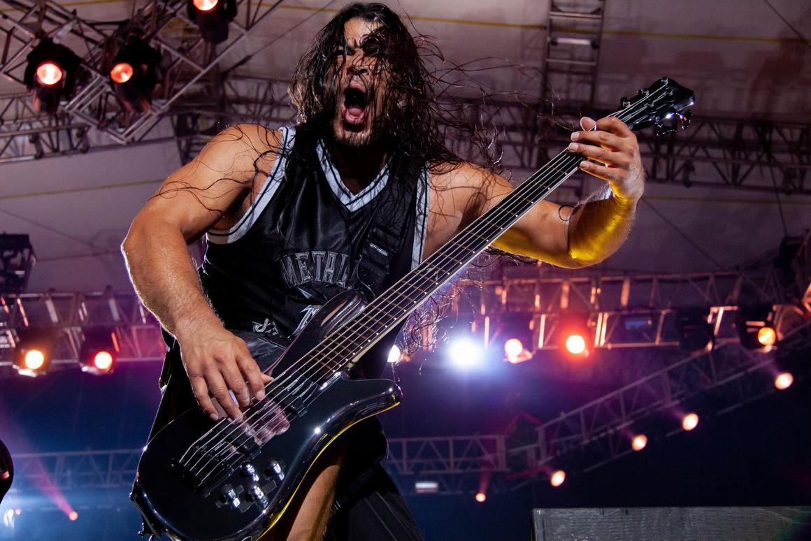Photo gallery from the gig in Caracas, Venezuela shot on March 12, 2010