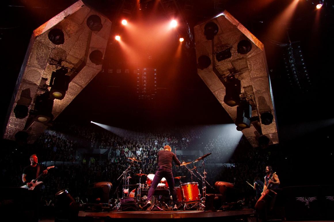 Photo gallery from the gig in Auckland, New Zealand shot on October 13, 2010