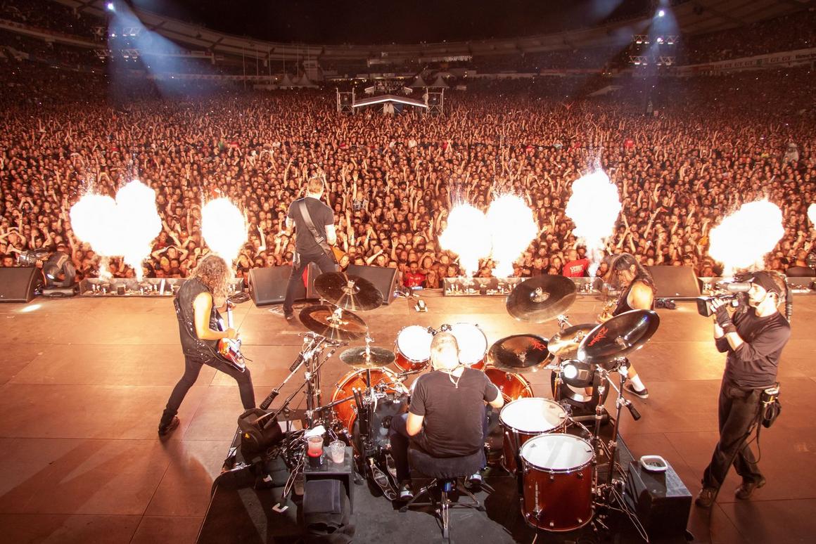 Photo gallery from the gig in Gothenburg, Sweden shot on July 3, 2011