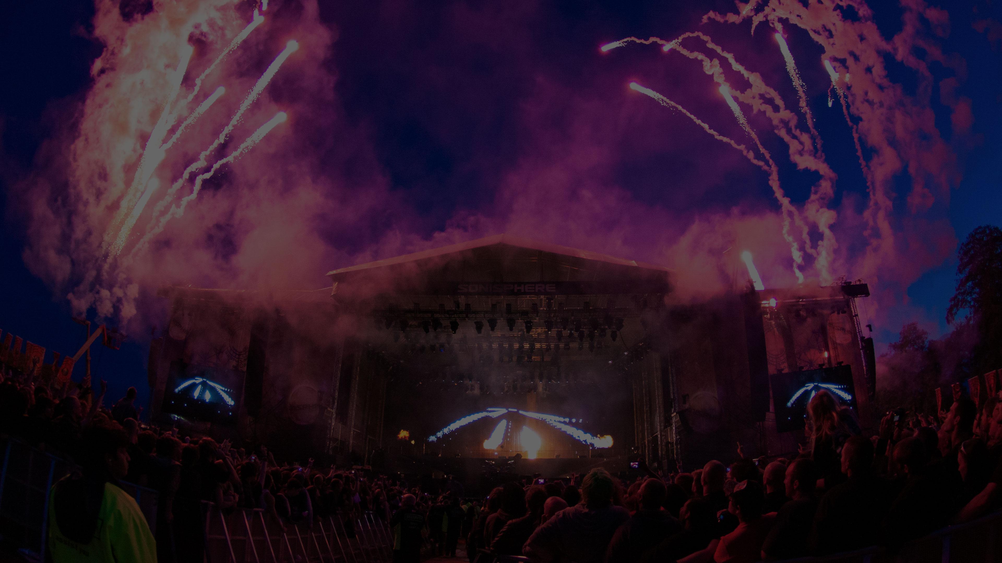 Banner Image for the photo gallery from the gig in Knebworth, England shot on July 8, 2011