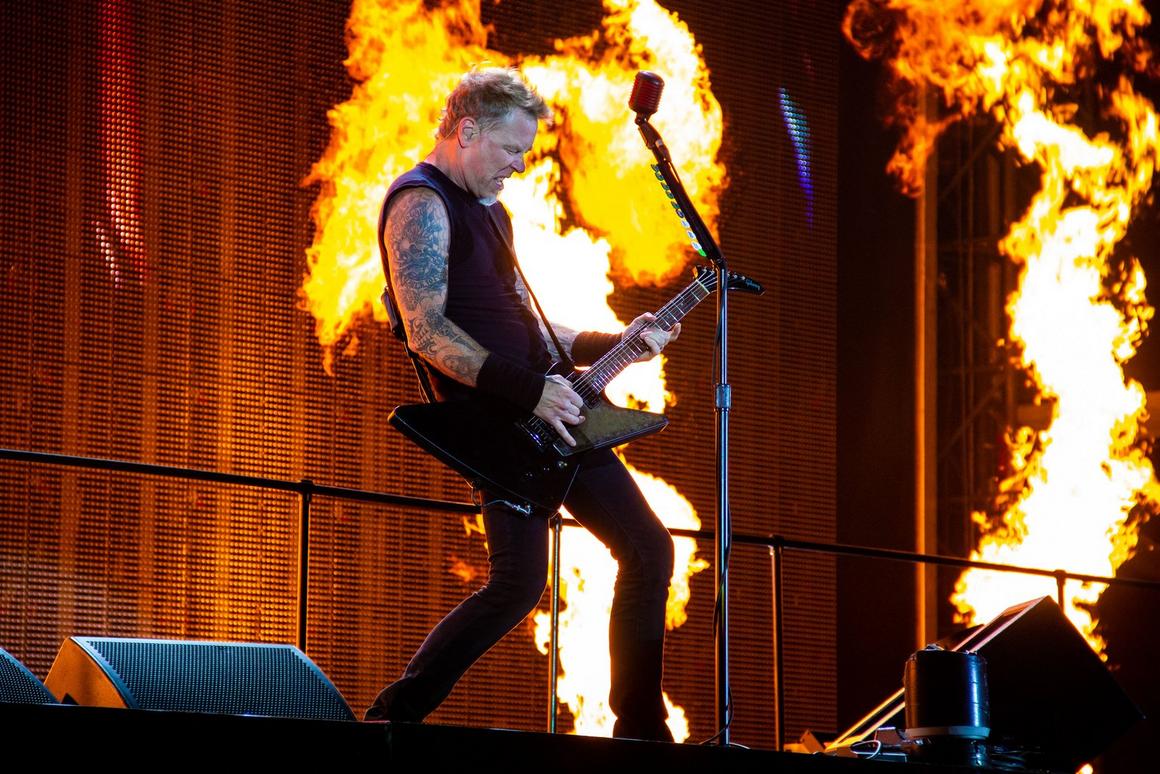 Photo gallery from the gig in Prague, Czech Republic shot on May 7, 2012