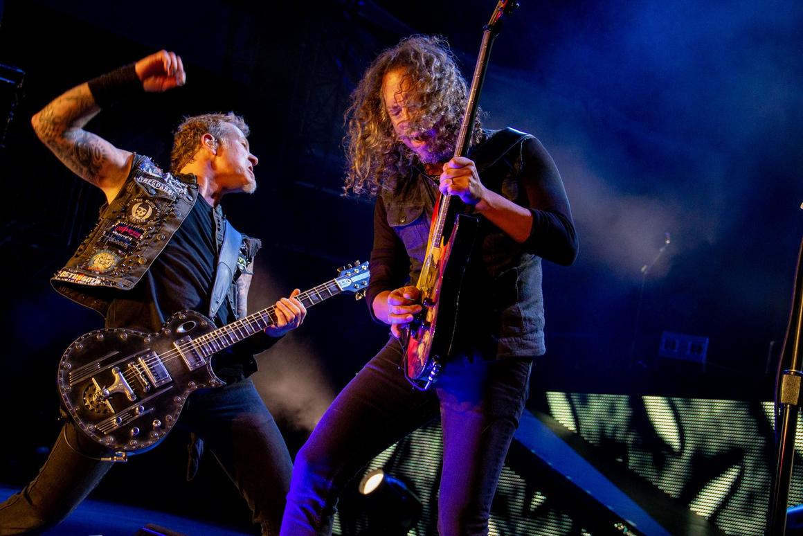 Photo gallery from the gig in Paris, France shot on May 12, 2012