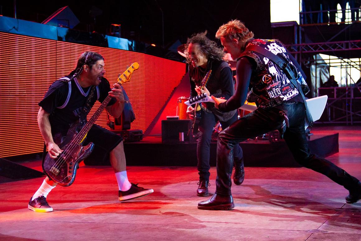 Photo gallery from the gig in Helsinki, Finland shot on June 4, 2012