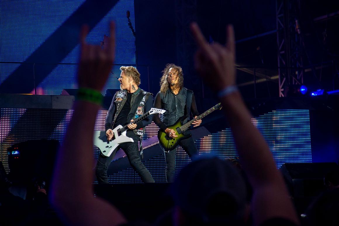 Photo gallery from the gig in Castle Donington, England shot on June 9, 2012