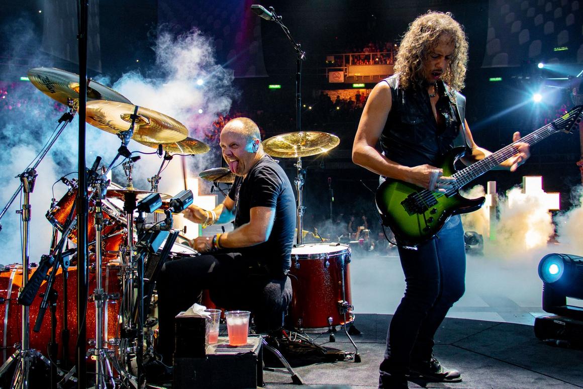 Photo gallery from the gig in Mexico City, Mexico shot on July 30, 2012