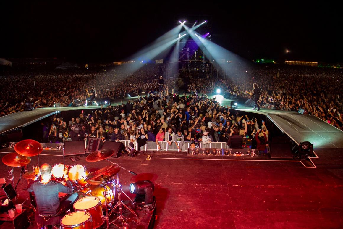 Photo gallery from the gig in San Francisco, CA shot on August 11, 2012
