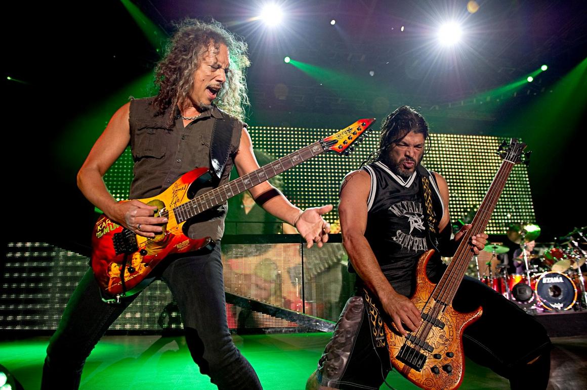 Photo gallery from the gig in Cape Town, South Africa shot on April 24, 2013