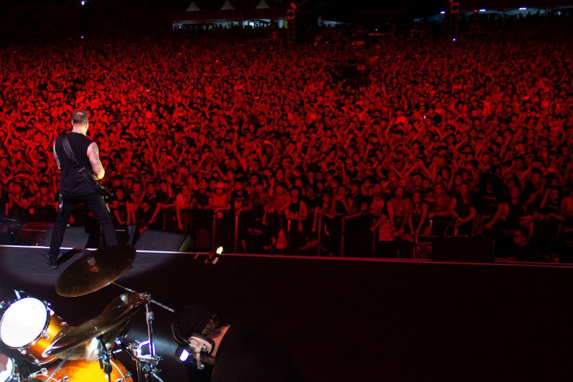 Photo gallery from the gig in Seoul, South Korea shot on August 18, 2013