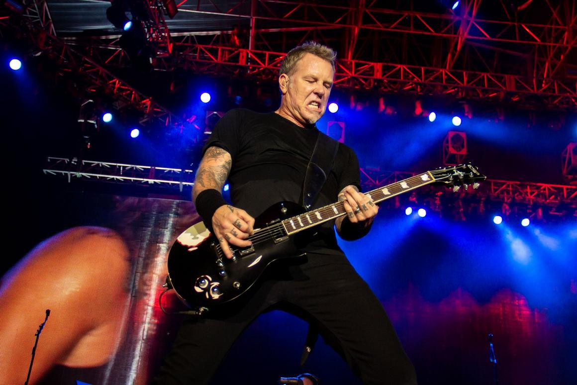 Photo gallery from the gig in Kuala Lumpur, Malaysia shot on August 21, 2013