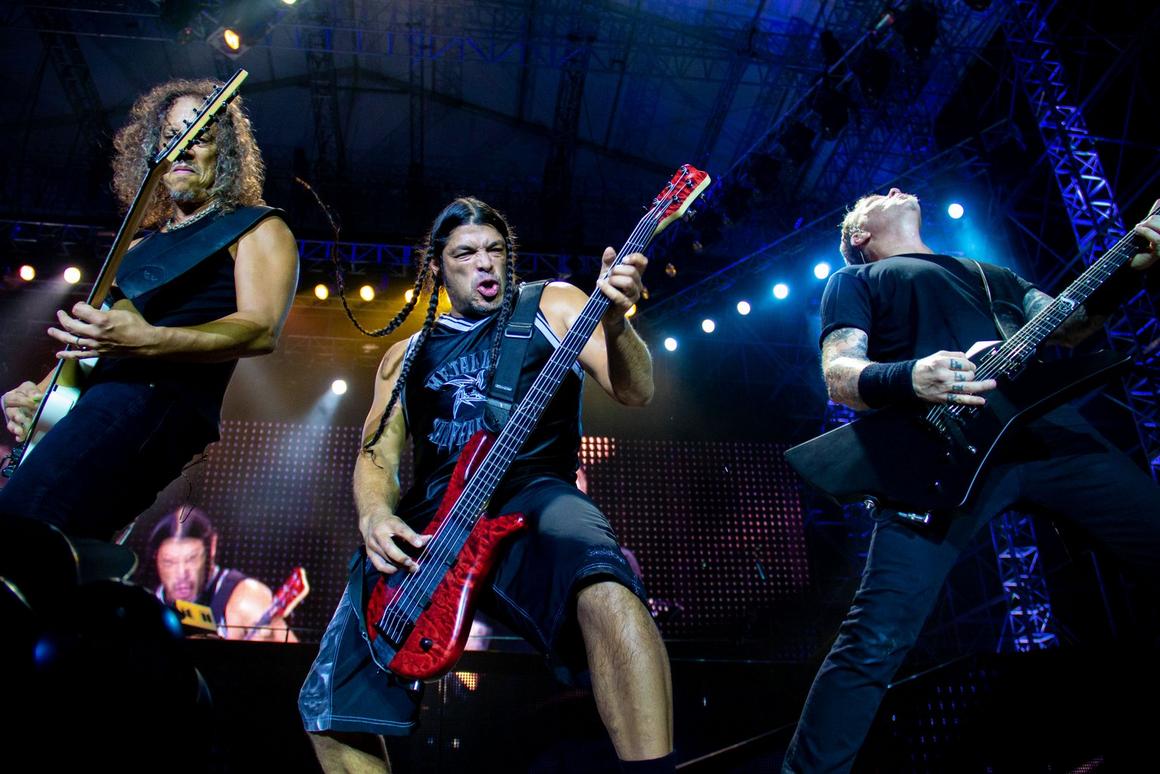 Photo gallery from the gig in Jakarta, Indonesia shot on August 25, 2013