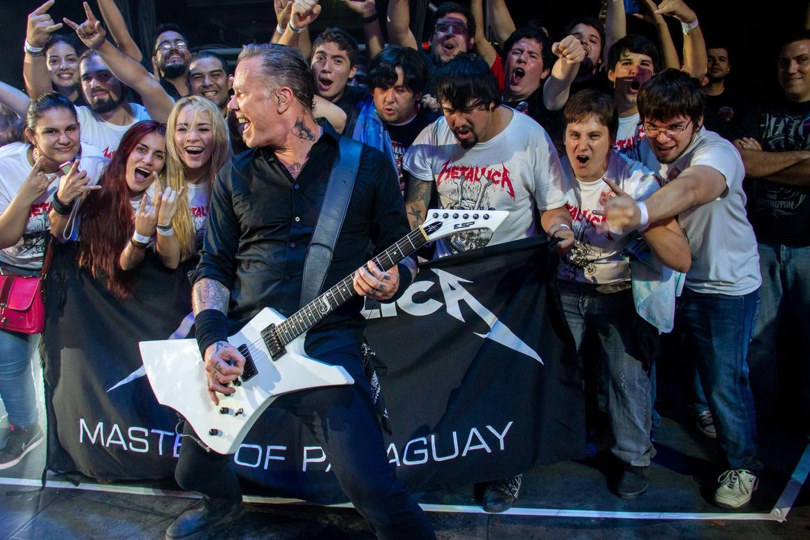 Photo gallery from the gig in Asunci&oacute;n, Paraguay shot on March 24, 2014