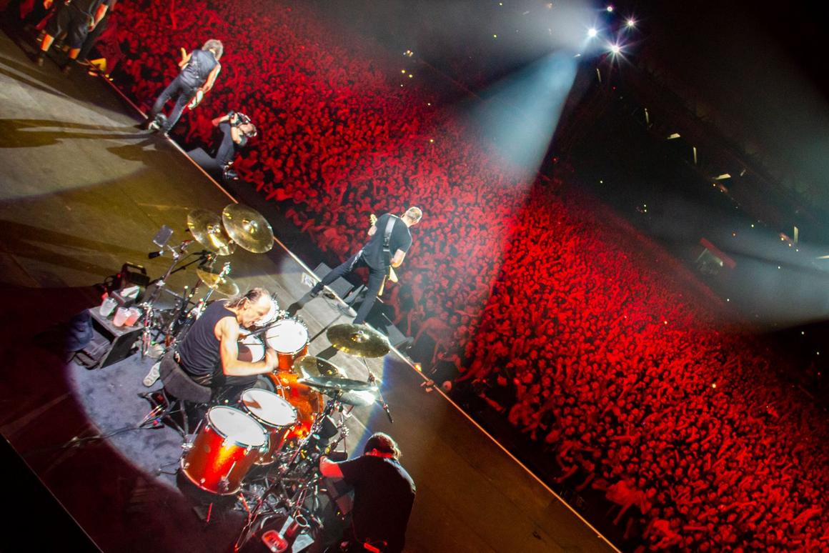 Photo gallery from the gig in Buenos Aires, Argentina shot on March 29, 2014