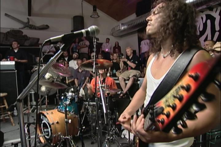 Watch the “Leper Messiah (Metallica HQ - July 6, 2002) [Fan Can V]” Video