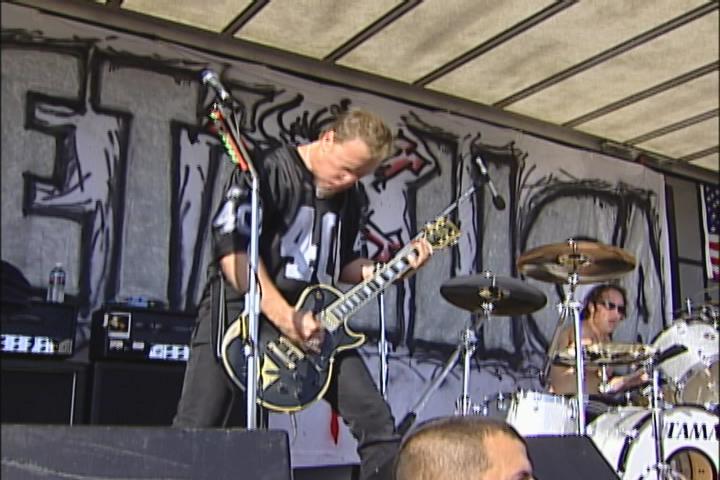 Watch the “Battery (Oakland, CA - January 19, 2003) [Fan Can V]” Video