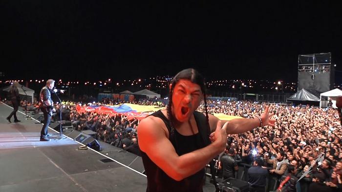 Watch the “Harvester of Sorrow (Quito, Ecuador - October 29, 2016)” Video