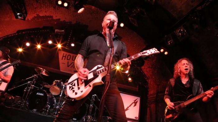 Watch the “Breadfan (House of Vans, London, England - November 18, 2016)” Video