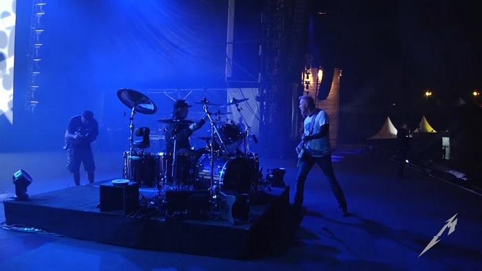 Watch the “Rehearsal (São Paulo, Brazil - March 24, 2017)” Video