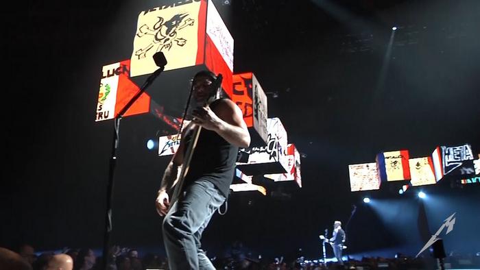 Watch the “Battery (Lyon, France - September 12, 2017)” Video