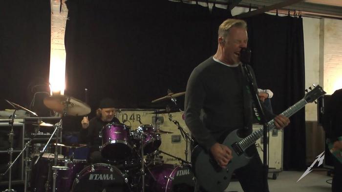 Watch the “Dream No More (Rehearsal) (London, England - October 21, 2017)” Video